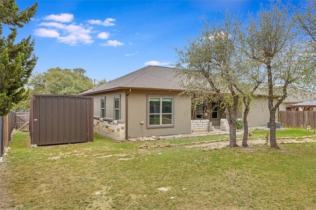 Building Photo - 21434 Lakefront Dr