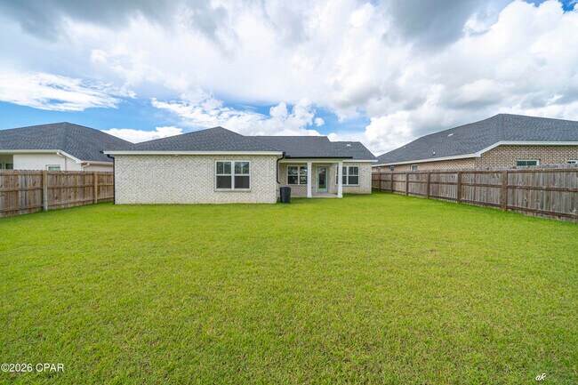 Building Photo - 3800 Redbud Wy