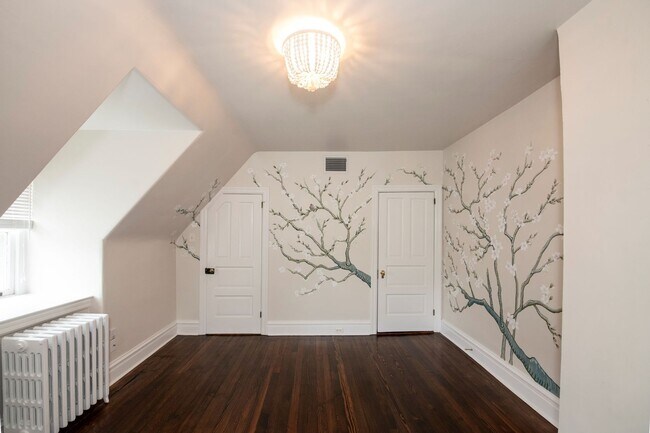 Building Photo - 36 E Chestnut Hill Ave