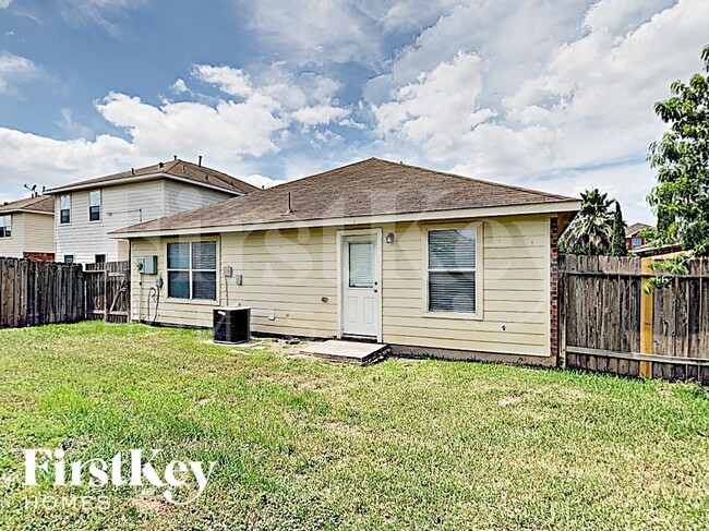 Building Photo - 20735 Dewberry Creek Ln