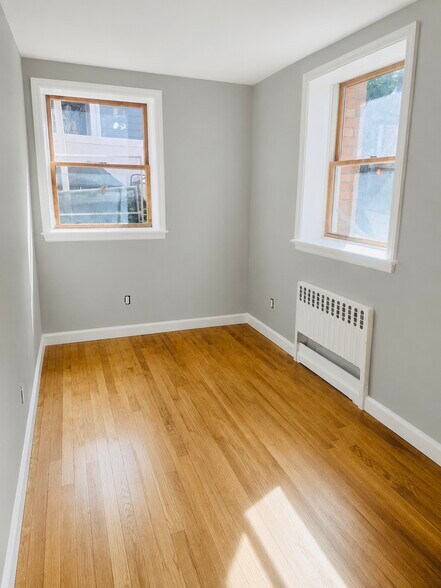 Building Photo - 110 Palisade St