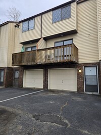 Building Photo - 2 Craftwood Rd
