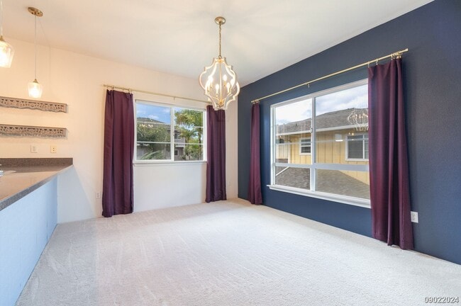 Building Photo - $3,100 / 2br - 2BED 2 BATH TOWNHOUSE IN ME...