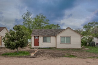 Building Photo - 311 N 10th Ave
