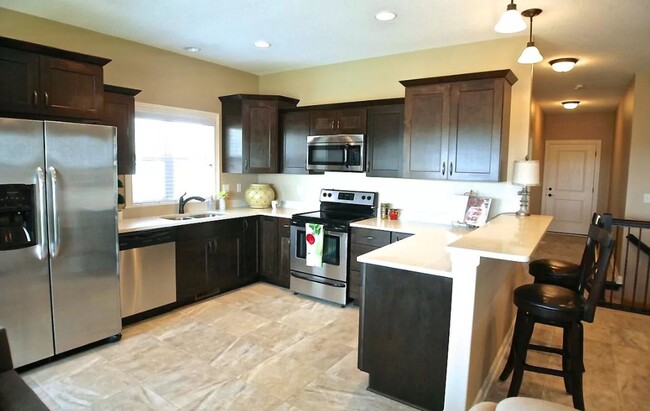 Building Photo - Centennial Pointe West