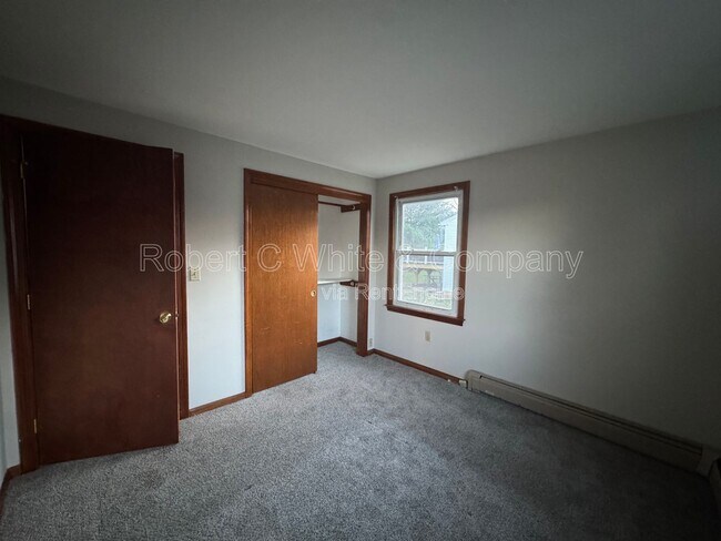 Building Photo - 316 Knob Hill Dr