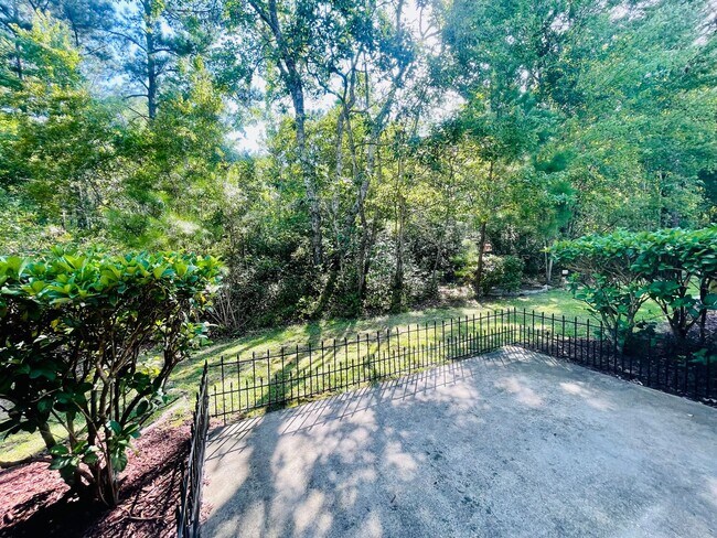 Building Photo - 3 Bedroom/2.5 Bath Townhome with garage in Wild Wing!