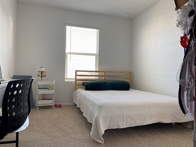 Building Photo - 252 Tugboat Annie Wy