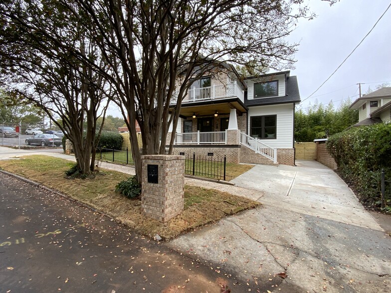 Building Photo - 116 3rd Ave