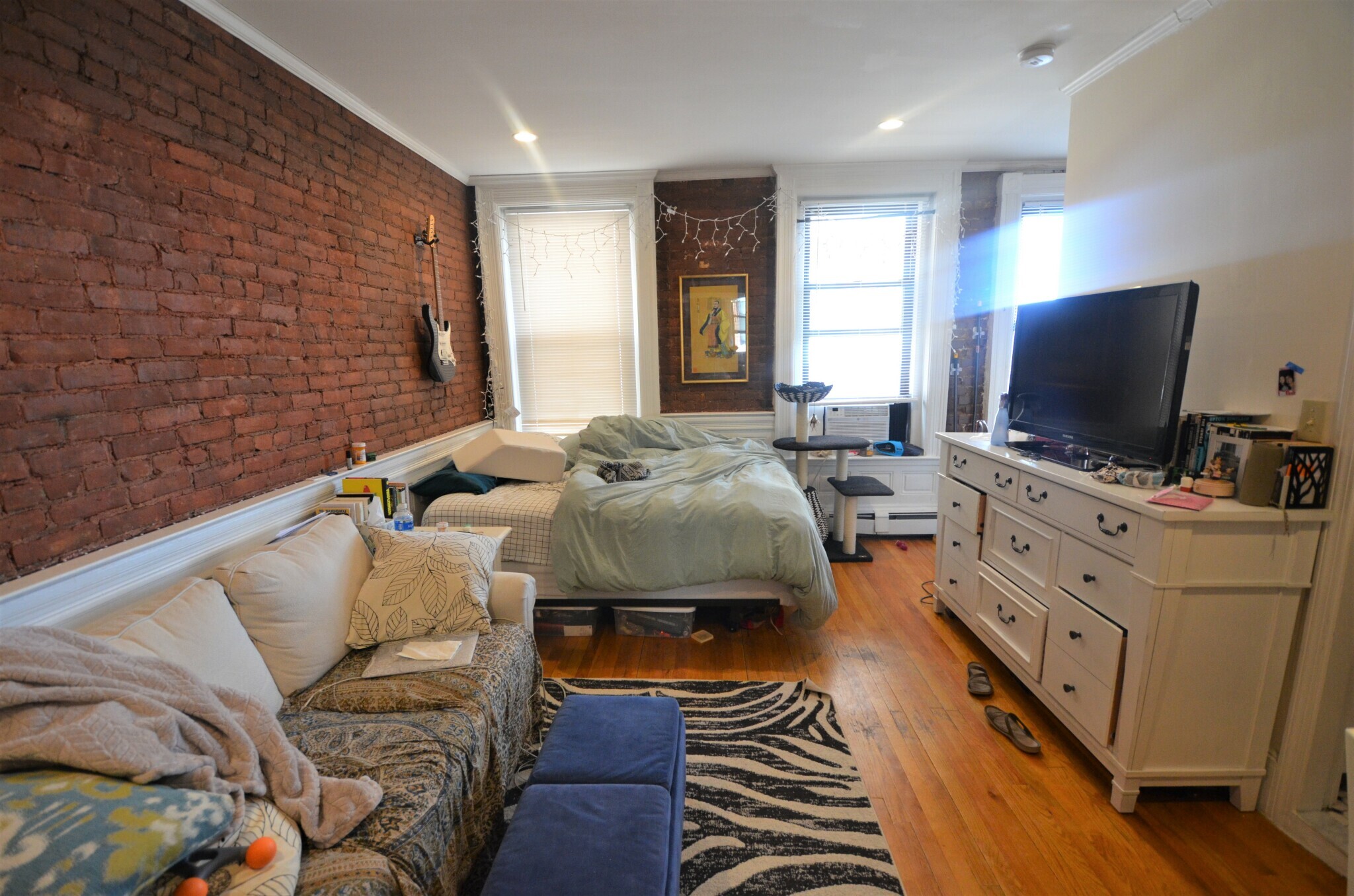 Building Photo - 407 Marlborough St