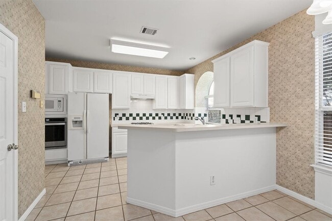 Building Photo - 803 Cashew Ln