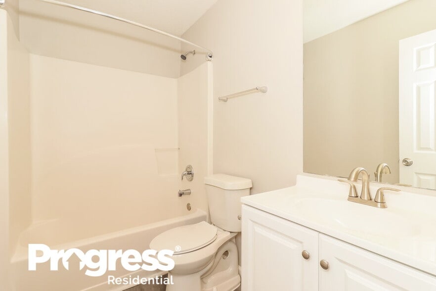 Building Photo - 3328 Metro Way SW