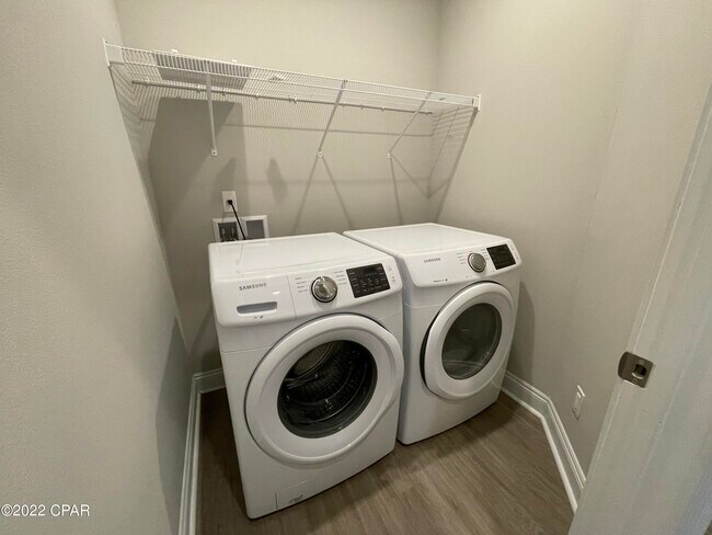 Building Photo - 22940 Ann Miller Rd