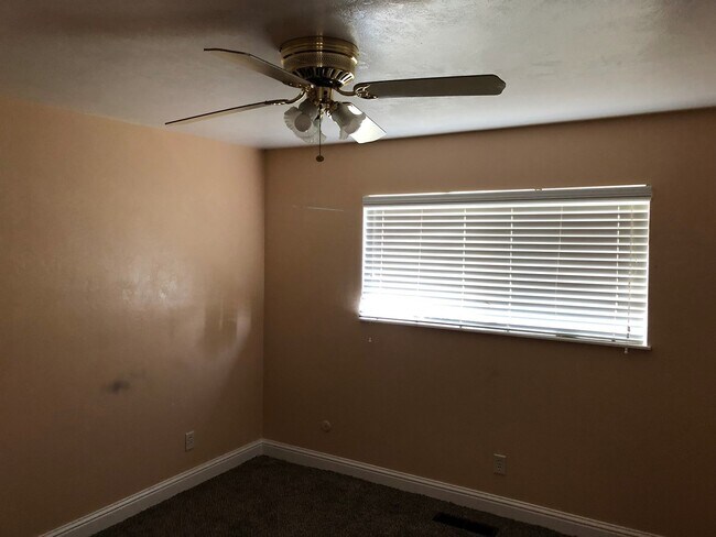 Building Photo - 3349 W Tulare Ave