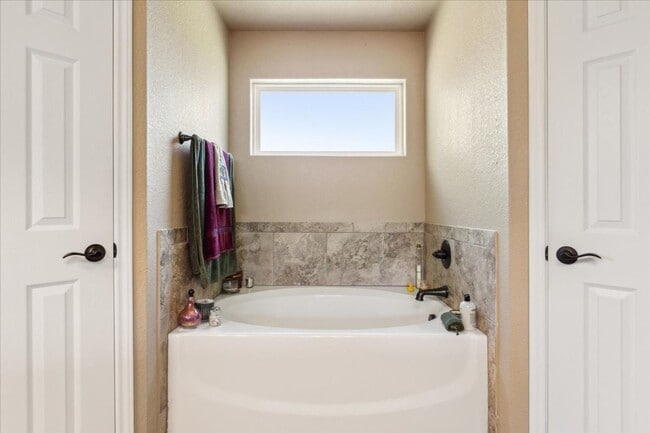 Building Photo - Morgan's Point 3/2 pristine!