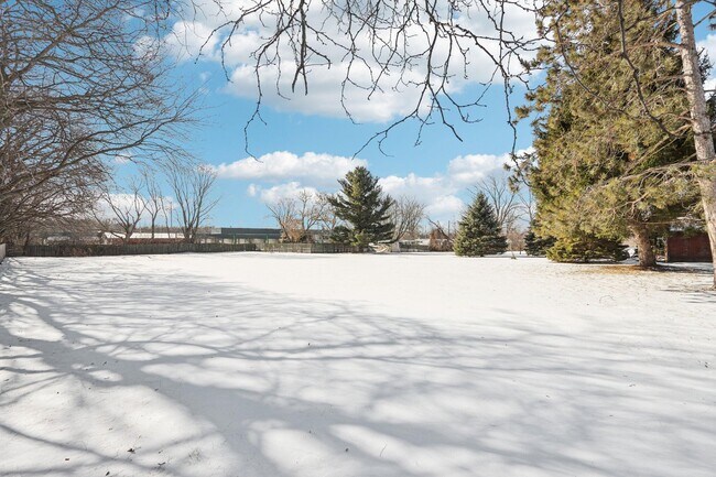 Building Photo - 5315 73rd St