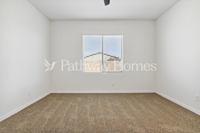 Building Photo - 8216 W Pueblo Ave
