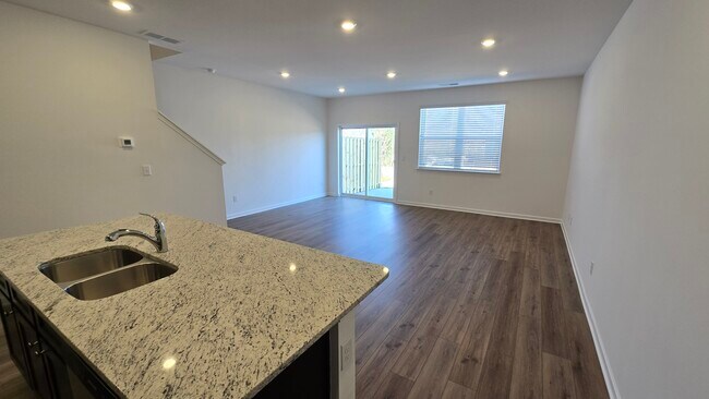Building Photo - 217 Kenoot Dr