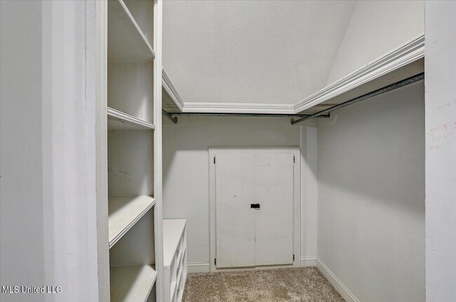 Building Photo - 132 Pine Ridge Cir