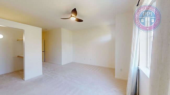 Building Photo - Prime Location, Directly Across From Nike Headquarters! Beautiful Townhouse, Two En-Suites, Centr...