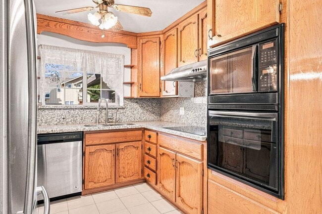 Building Photo - 4448 Irvington Ave