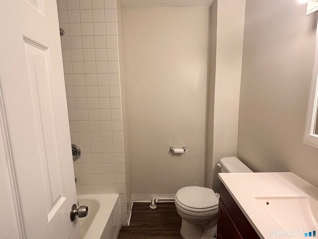 Building Photo - 41 Saugatuck Ave