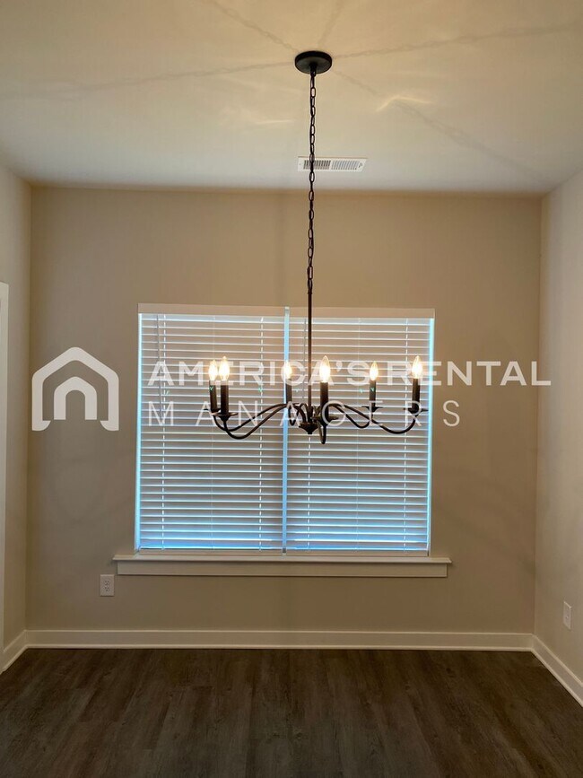 Building Photo - 145 Ridgeview Cir