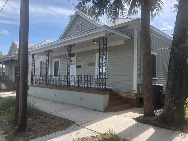 Primary Photo - Historic Ybor City Bungalow