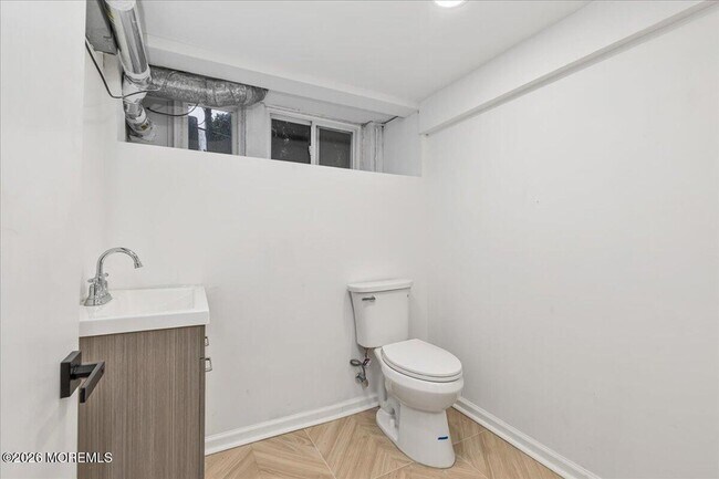 Building Photo - 1001 Norwood Ave