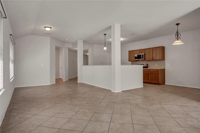 Building Photo - 1218 Mathias St