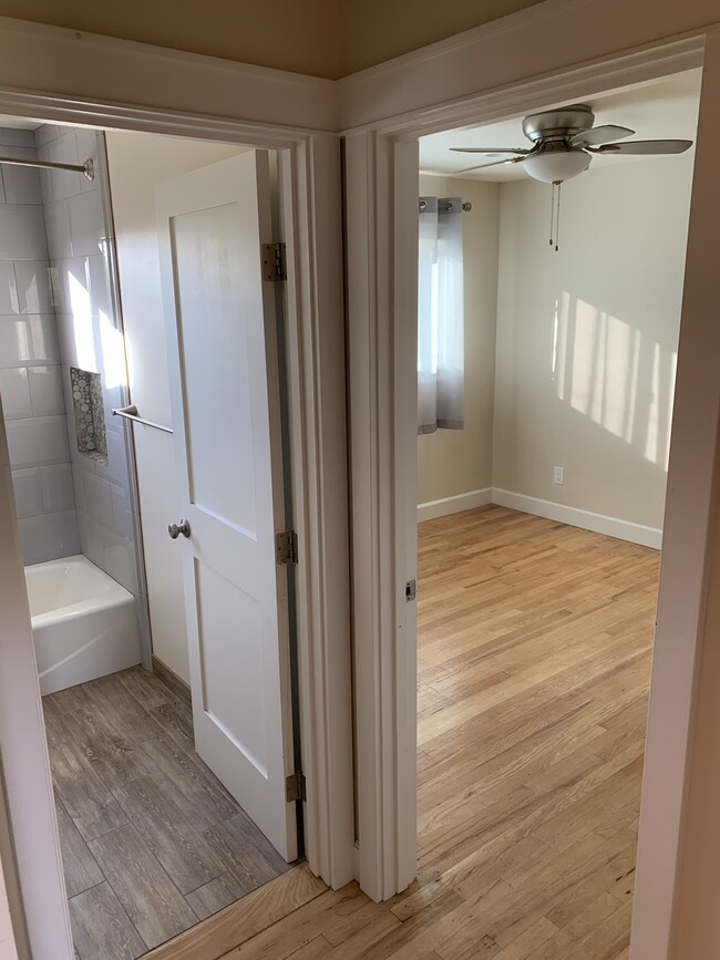 Bedroom 2 & Bathroom - 616 Monterey Dr