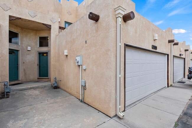 Building Photo - 4109 Sunny Vista Heights
