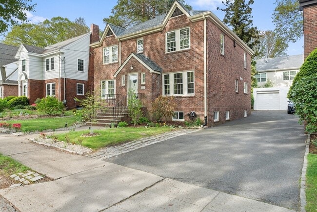 Building Photo - 316 Russett Rd