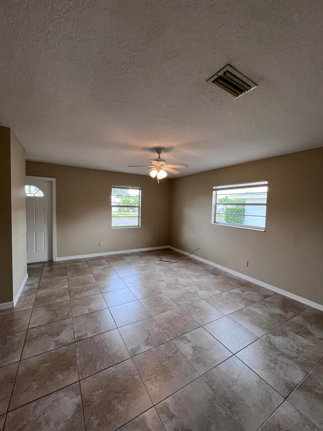 Building Photo - 849 Tupelo Dr