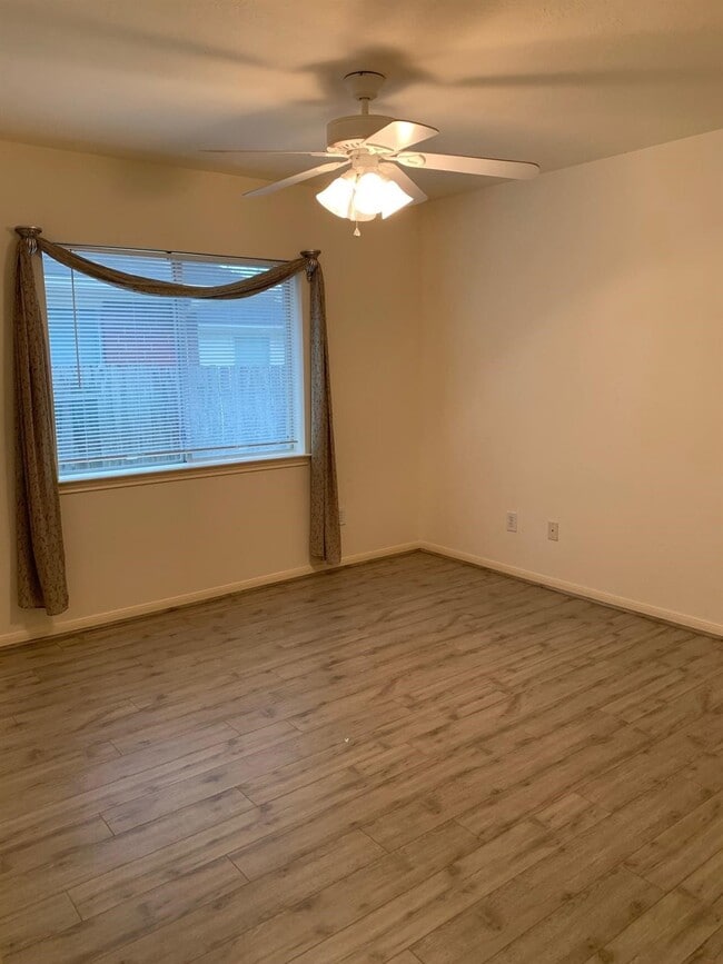 Building Photo - 12918 Stratford Mill Ln