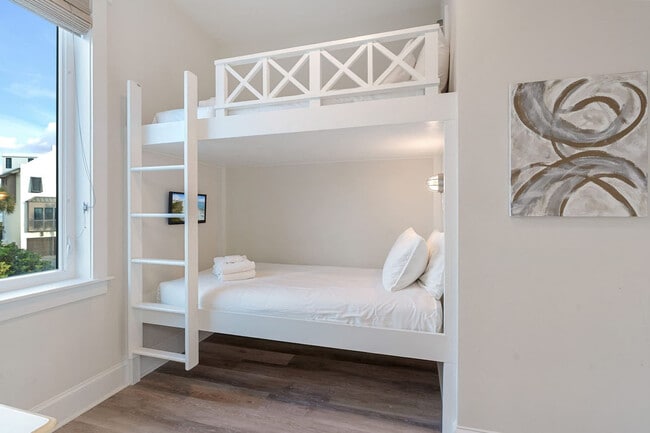 Building Photo - 26 Sea Walk Cir