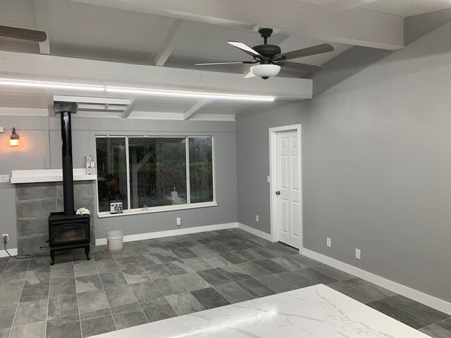 Building Photo - Charming Adobe Ranch Style Home