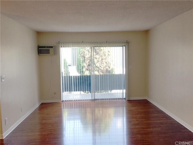 Building Photo - 612 Hayworth Ave