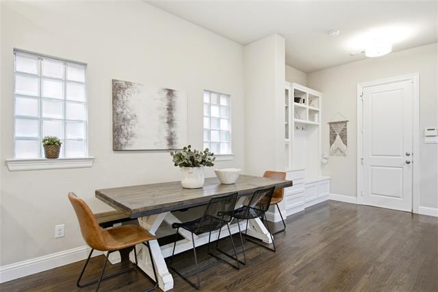 Building Photo - 7400 Van Tuyl Pkwy