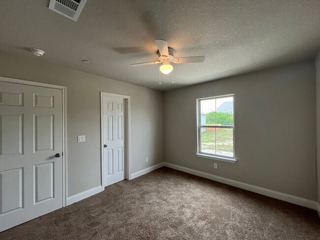 Building Photo - 13207 Reid Mdws