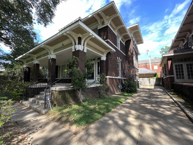 Building Photo - 240 S Belvedere Blvd