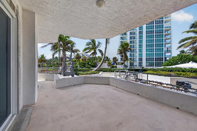 Building Photo - 1440 S Ocean Blvd