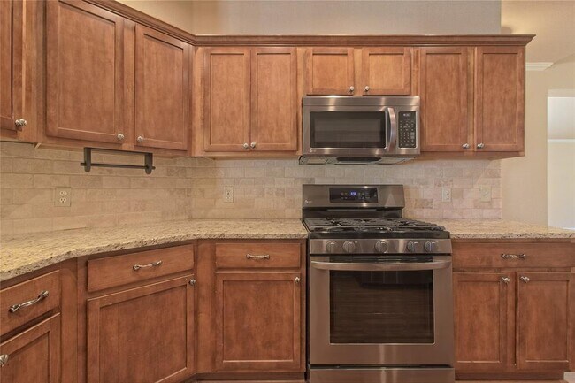 Building Photo - 3112 Clinton Pl