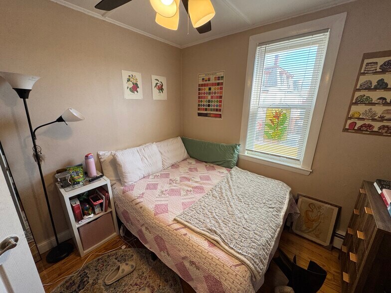 Building Photo - 41 Cross St