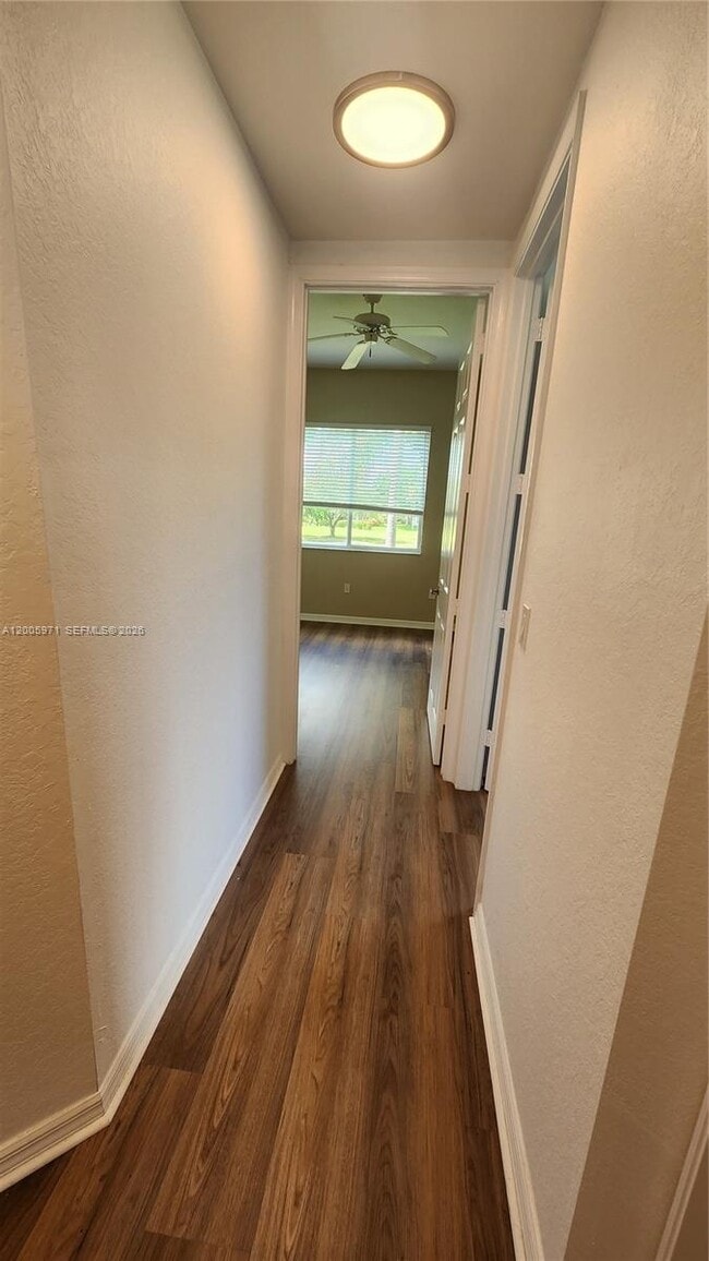 Building Photo - 3600 Oaks Clubhouse Dr