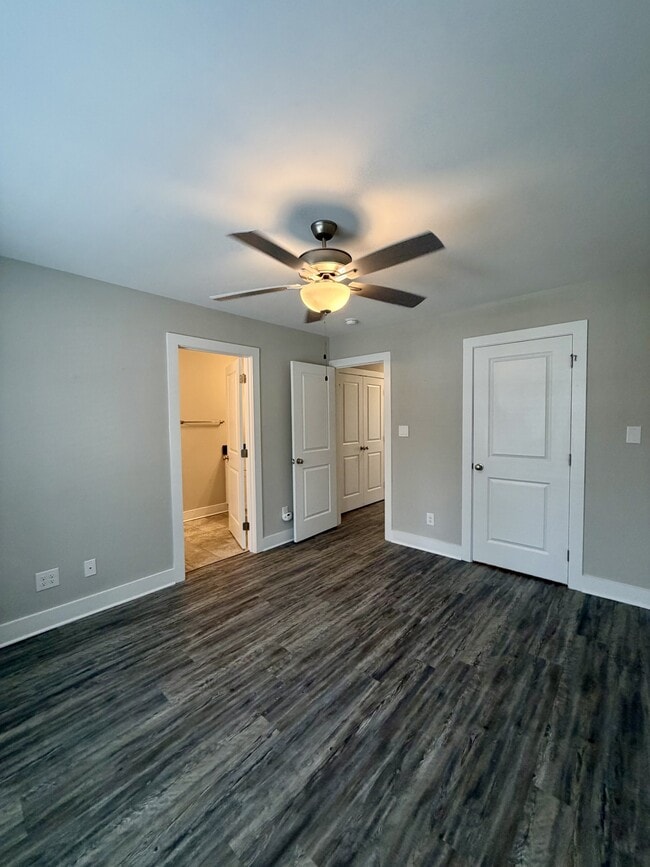 Building Photo - 52 Cuddington Ln