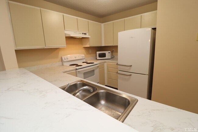 Building Photo - 510 Springfork Dr