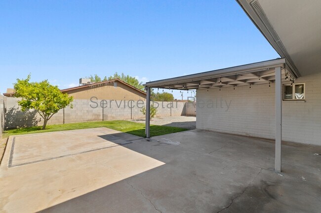 Building Photo - 6302 W Monterey Way