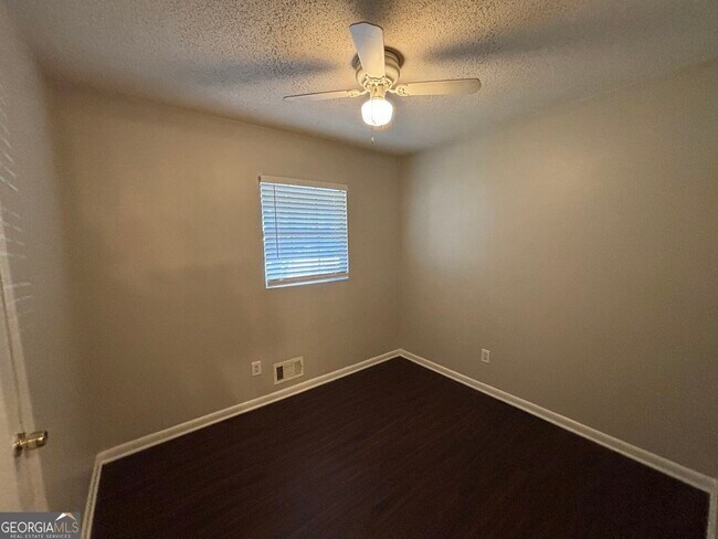 Building Photo - 8117 Attleboro Dr