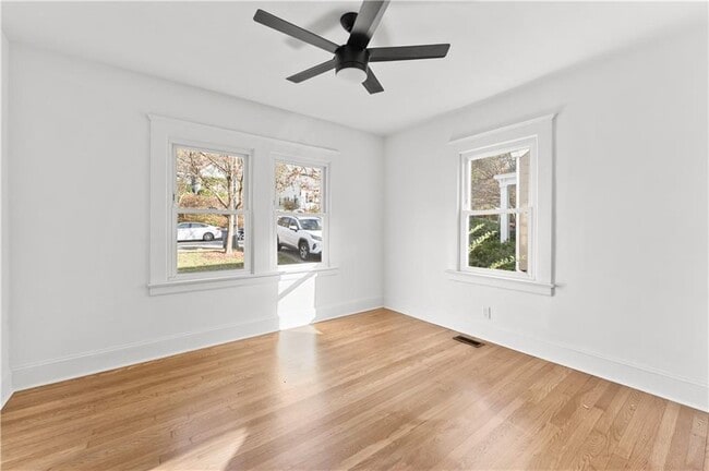 Building Photo - 845 Ormewood Terrace SE